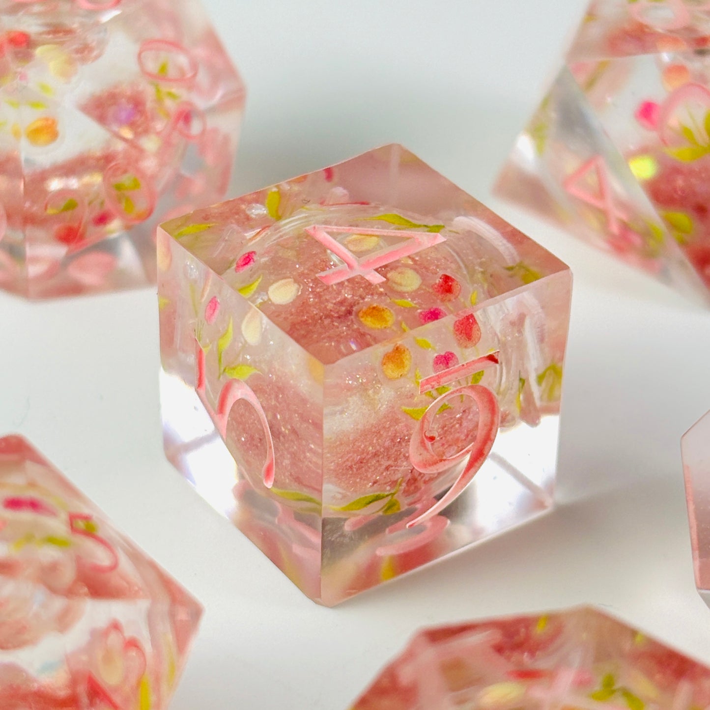 Tulip Bloom Dice Liquid Core DnD Dice Set, Sharp Edge D&D Dice Full Set, Dungeons and Dragons Polyhedral RPG DND Dice D6, D20, Gift for Gamer